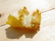 1.8٪ 10-HDA غذاء ملكات النحل العضوي الطازج أصفر فاتح طبيعي