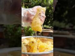 لا يوجد عسل صناعي شديد الحلاوة، بل نكهات متراكمة من صنع الطبيعة.