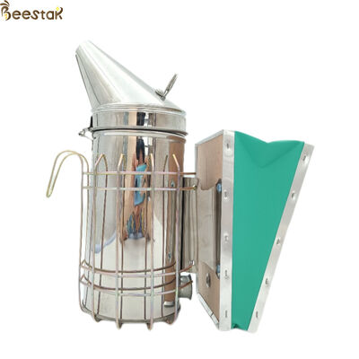 شراء Beestar American Style Bee Smoker Beekeeping Tool with 19cm Height for Apiary Use التصنيع عبر الإنترنت